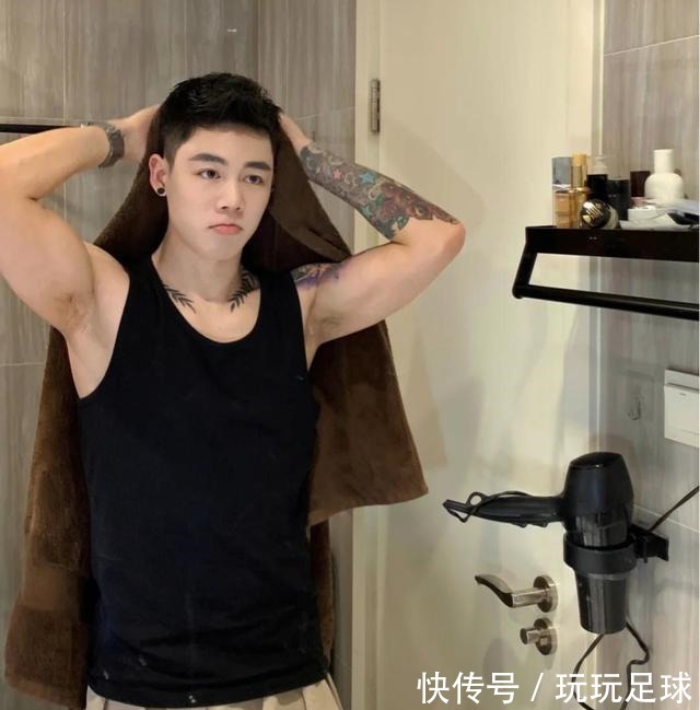 颜值|拥有清秀好看的外形，颜值酷帅型的体育毕业生，透着野性的小狼狗！