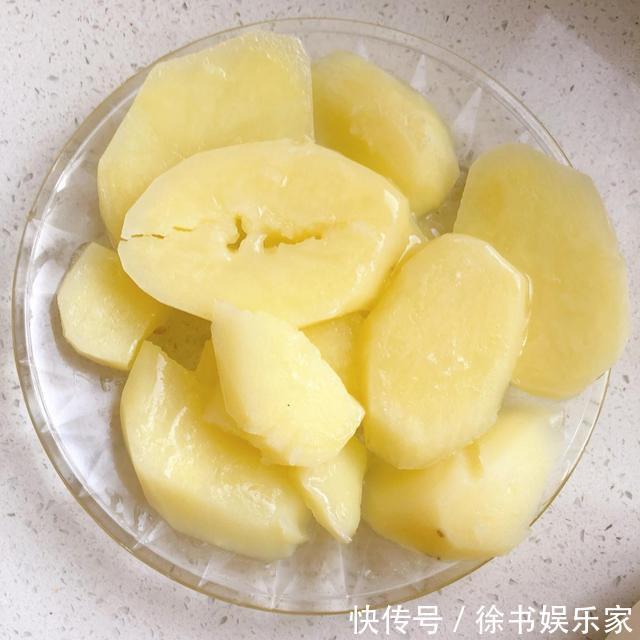 好吃|鸡胸肉此做法简直太好吃了，美味又减脂，营养还丰富