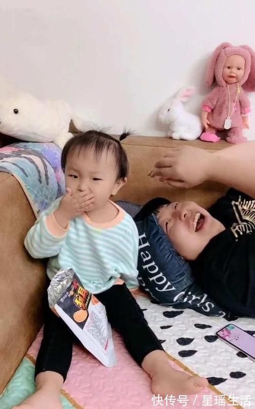 爸爸们|4岁小棉袄漏风了,嚣张训斥爸爸,网友:女人不管什么年龄都凶