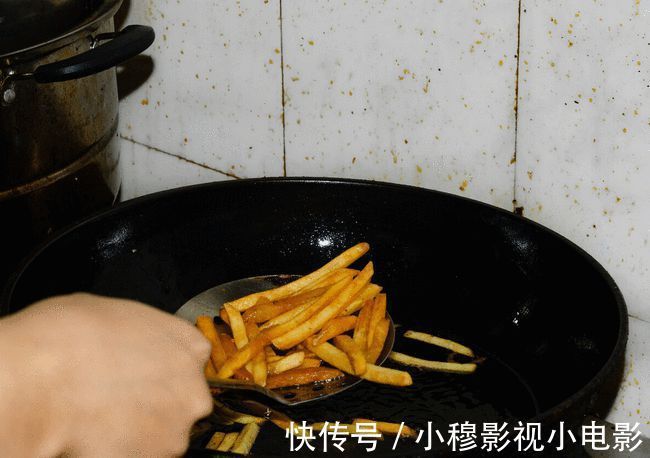 食物|18岁高中生查出了高血压，提醒：1种食物的含盐量高，平常要少吃