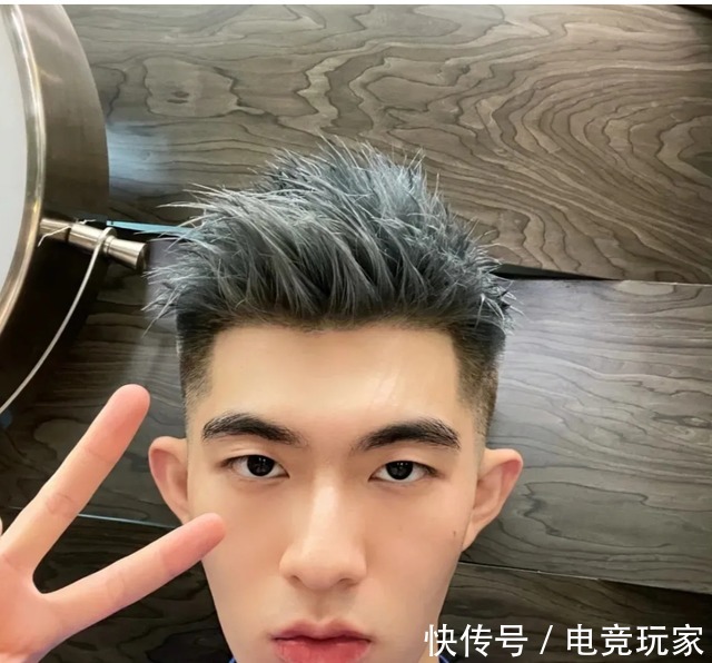 造型 别总剪男士背头了,这才是年轻男士该有的发型,看看帅到你了吗!