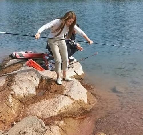 钓鱼|户外钓鱼,为什么看不到“女钓友”呢晒黑只是其一,它才是关键