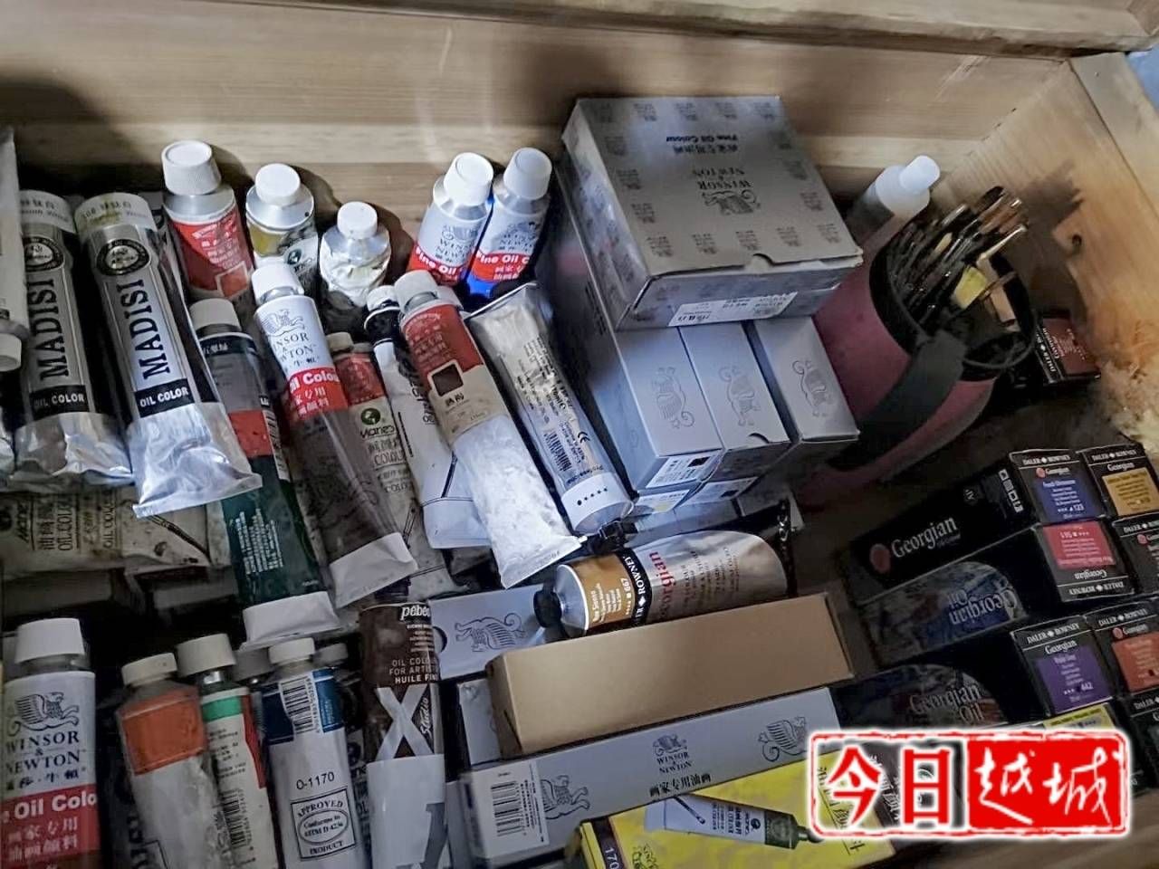 建党节|我心光明！越城收废品大叔画了千幅油画！