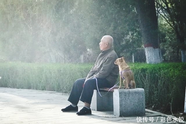 老年人|为什么老人身上会有难闻的气味?原因是这三点,过了50岁要注意