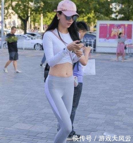 穿搭 光彩夺目的瑜伽裤穿搭尽显随性街头风,个性与气质并存,青春时尚!