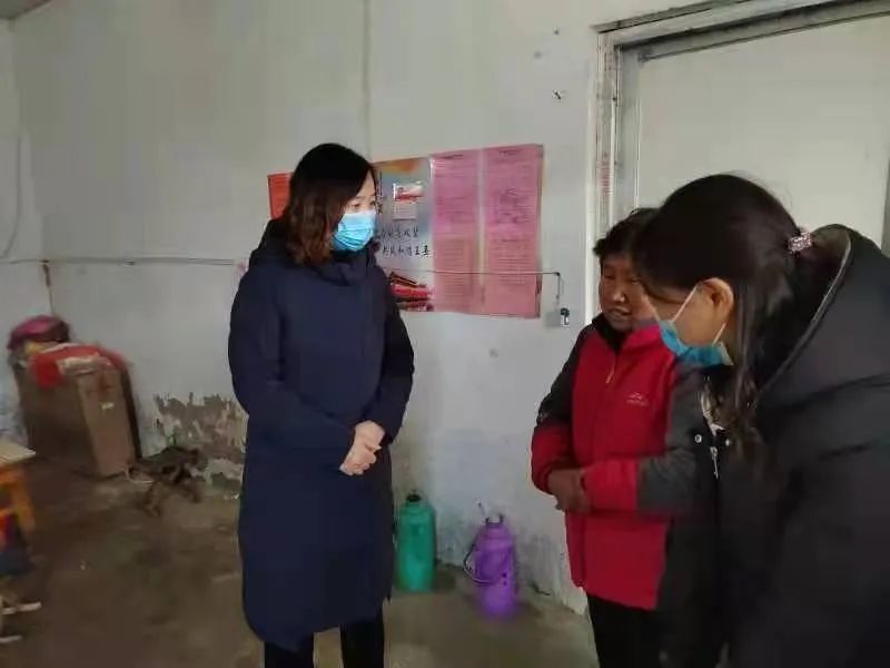 妇联|金乡县妇联“巾帼送暖”系列活动（四）：为患病困境妇女送物资