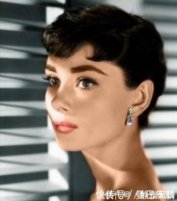 黑长直|女人过了50岁,尽量避开这3种发型,尤其是第2种,又老又土气