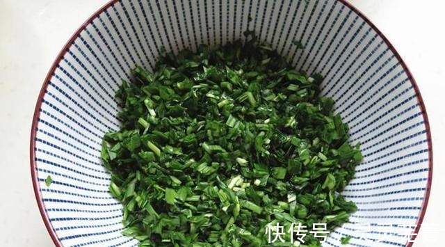 饺子铺老板拌饺子馅时，最忌多加“它”！不懂你的饺子就白做了！