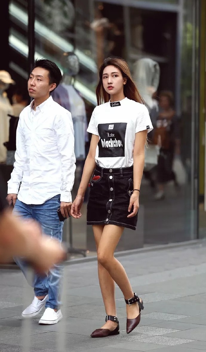 搭配|高跟鞋搭配裙子,穿出女性优雅浪漫气息