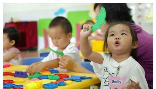 外婆|有这三点特性的家庭，容易养出不自信的孩子，请对照自查