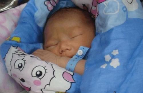 宝宝|宝宝出生后,眼睛啥时候睁开?睁眼早晚和智商有关?家长提前了解