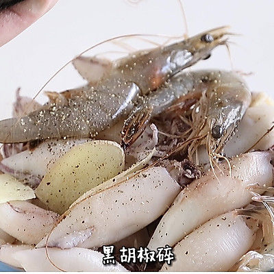 三汁焖锅|小鱿鱼三汁焖锅
