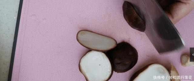 卤汁蒸芋头,步骤虽简单,但调味是关键,口感醇香浓郁让人垂涎