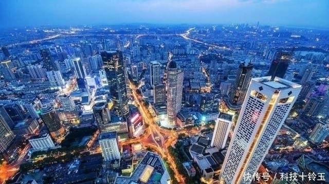父亲|父亲用11亿买下2664亩土地,一平米才5百块,他盖成房子可卖6百亿