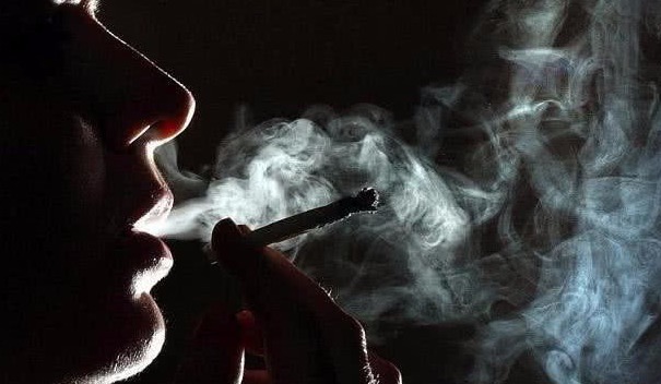 吸烟|吸烟的人,只需要保持以下2处的干净,用不着戒烟,可能可以长寿