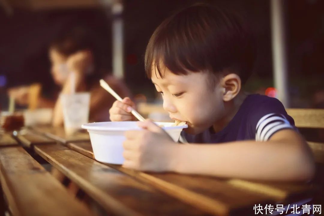 荞麦凉面|夏季宜吃面，这碗最适合，带走暑湿，不长胖，保健康~可别吃错了