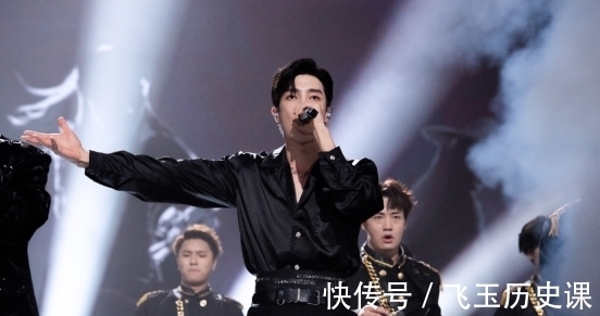 从爱豆到演员,高瀚宇放弃了舞台,却从未放弃过对舞台的向往