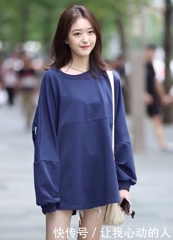 裤子|美女出门不穿长裤子,晒出双性感“牙膏腿”,不料膝盖的疤成亮点