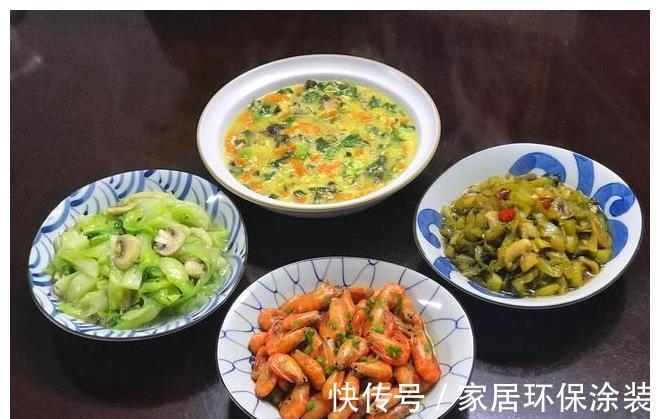蘑菇|一家三口7天晚餐记录,1周伙食费不超300元,网友:真会过