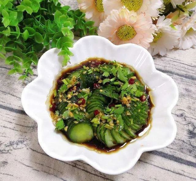 几道爽口素菜帮你清口解腻,好吃下饭