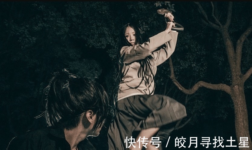 还原|《一人之下》真人cos，宝儿姐神还原，扛着“大铁铲铲”
