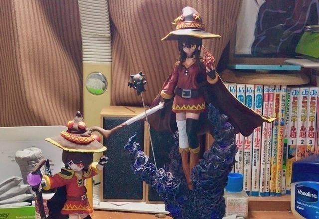 pl日本“蜈蚣少女”大受欢迎!同款手办也出了,一只手就能抓住
