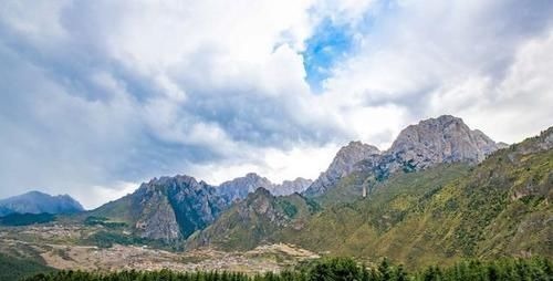 石头村|我国隐藏了千年的石头村，仅凭条小路与外界联系，简直是世外桃源