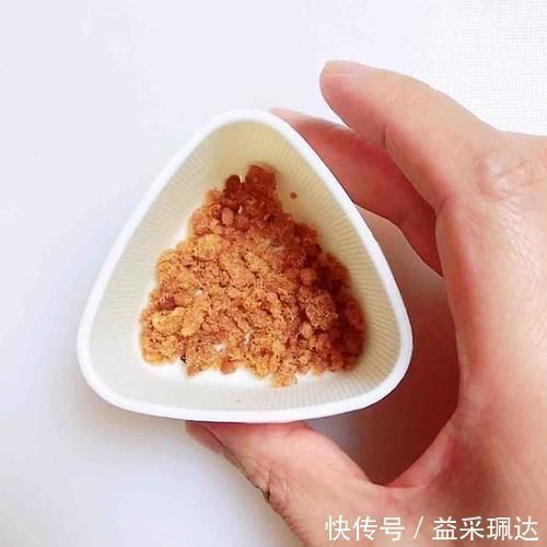 妈妈坚持晚餐吃这个蔬菜,50岁了小肚平坦坦,原来它真能刮油