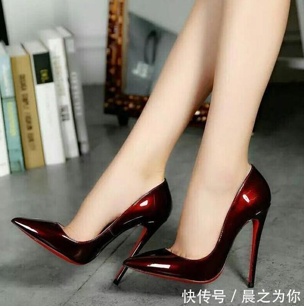 a6418 尖头细跟高跟鞋,有着女人味,气质很明显!