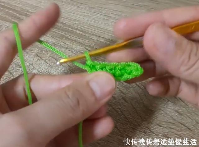 这款草莓包俘虏了多少女人的心,淘宝买不来,那我教你钩织针法