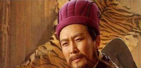 父亲|三国中最惨之人父亲被张飞杀,娘被关羽抢走,还认曹操做爹!