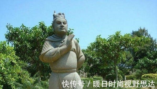 梁山$此人在梁山排名第五十五，武艺不高战绩一般，后人却成武林盟主