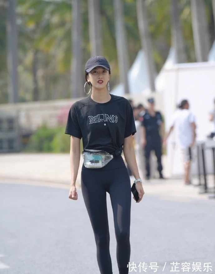 气质 打底裤美妙精致，增添沉稳气质，不失潮流感