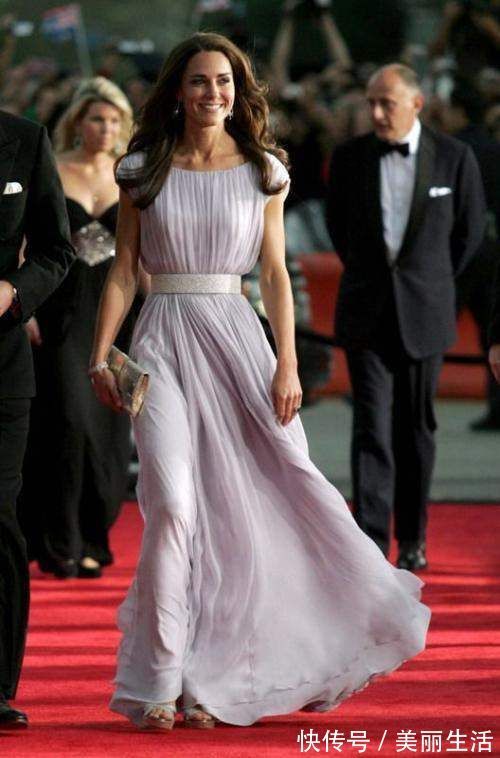 钻石 凯特最昂贵的10件珠宝:娘家定制意义特殊,钻石手镯昂贵闪耀