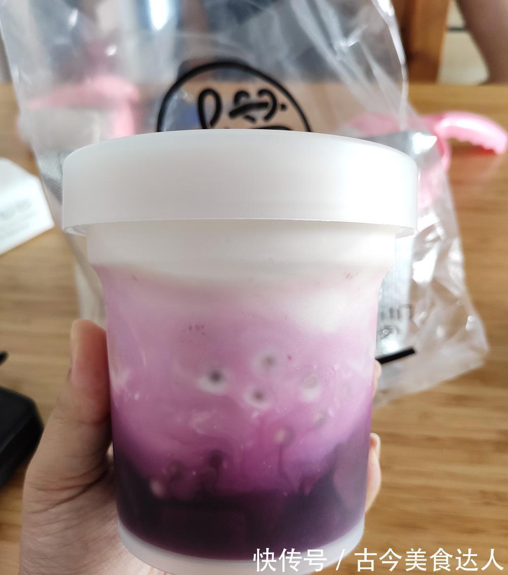 多肉葡萄|一个个口味丰富的小方块不是冰淇淋，而是清凉爽口的厚切酸奶