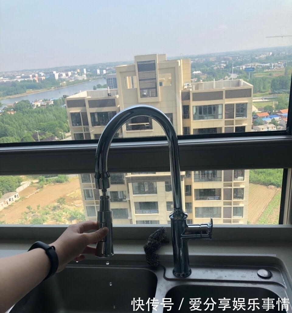 橱柜|辛苦打拼换来的新房,装修很漂亮,瓷砖电视墙很喜欢,给大家晒晒