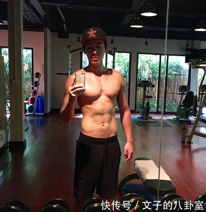 肌肉|身材如雕刻的肌肉奶爸,金牛座健身达人,一周至少保持五天训练!