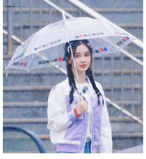 跑男全员开挖掘机路透出炉!Baby呆萌,白鹿专业,林一氛围感绝了