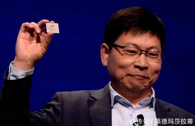 华为|华为Mate40Pro仍抢购,超大杯最难买,标准版12月上市