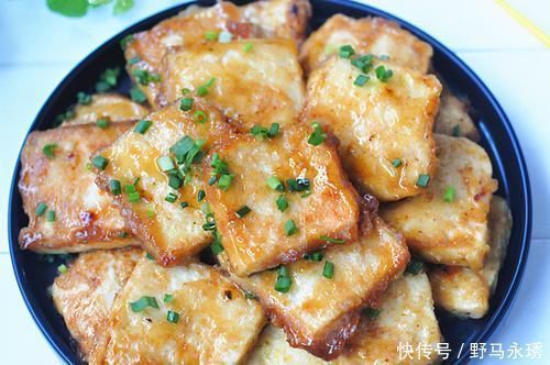 中国人|煎豆腐,直接下锅大错特错!多加一步,豆腐不碎不粘,焦香鲜嫩!