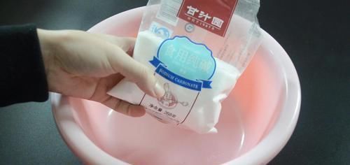 毛巾脏别再洗衣液洗, 洗的时候加一点它, 洗完毛巾就跟新的一样干净