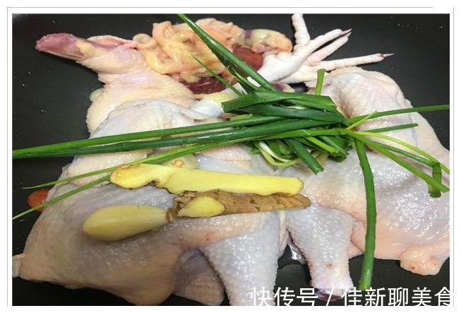 好吃|在家不能出门,教你做道酱油鸡,比饭店味道还好吃,鲜嫩又多汁!