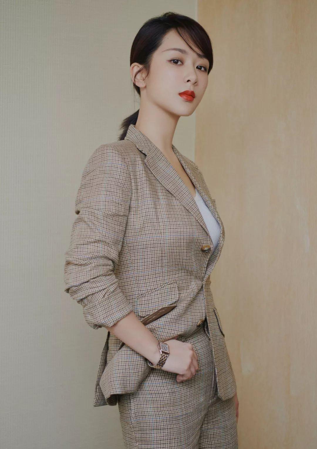 配饰 女人带手表应该戴“左手”还是“右手”?看完就懂了,戴错很尴尬