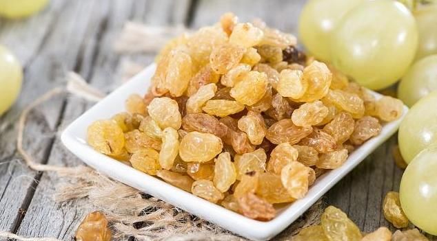 好处|冬季常喝葡萄干泡水,坚持一段时间,4个好处可能“悄然而至”!