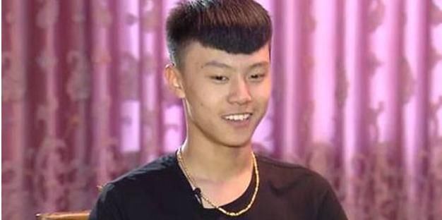 他是变形计执拗富二代，农村爷爷患病第一时间变卖金链，后来怎样