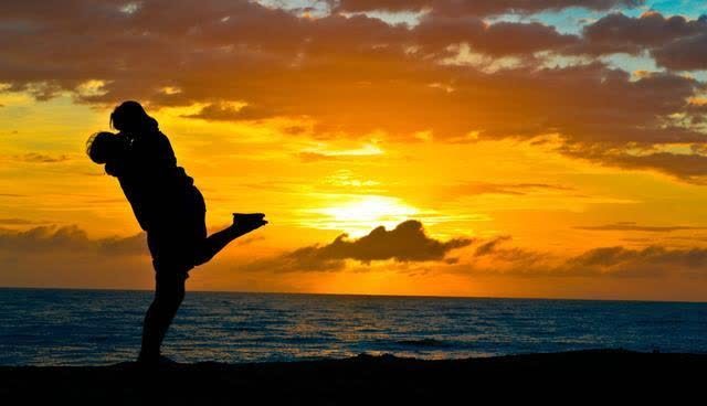 亲朋好友!聪明的人,不会在朋友圈炫耀