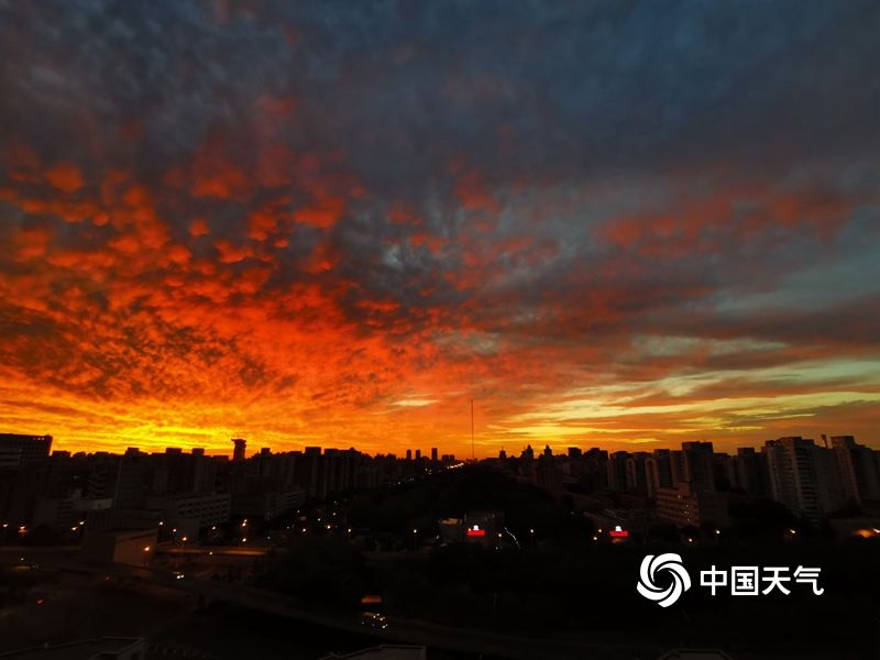 天际|你看到了吗？今晨北京天空美翻了 绚丽朝霞染红天际