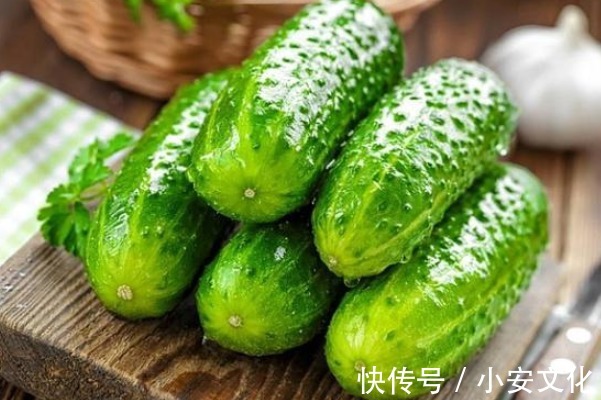 辨别黄瓜有没有打激素,只需看准这里,购买时便能一目了然