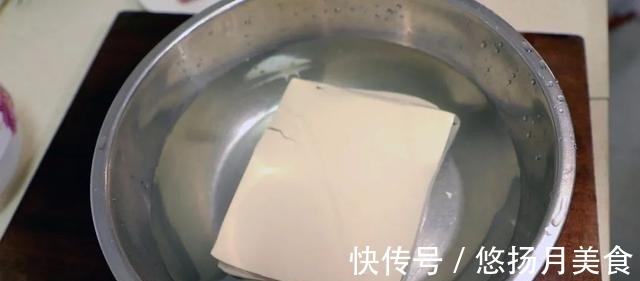 韭菜|豆腐这样做真是太好吃了,比吃肉还过瘾,鲜香微辣能吃三碗米饭!