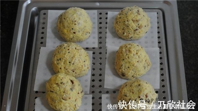 小姐姐|减肥也能吃主食!用5种食材做杂粮包,比白面馒头香,越吃越瘦!